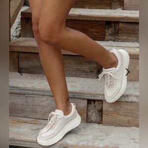 🤍 Dolce Vita Dolen Sneakers ~ Sandstone Knit ~ Size 6